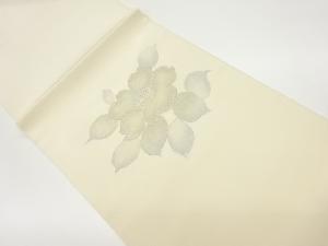 銀彩椿模様開き名古屋帯（額縁仕立て）